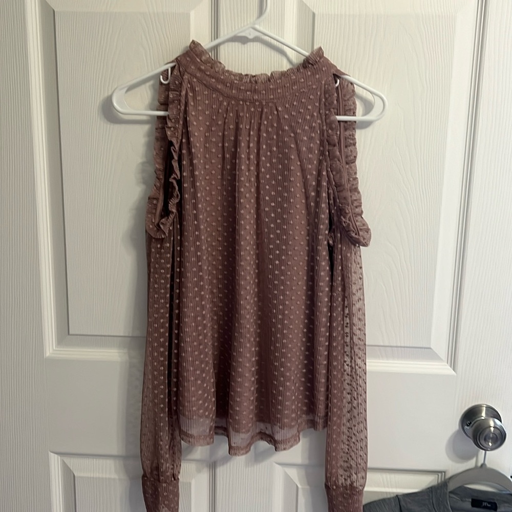 Cold shoulder top